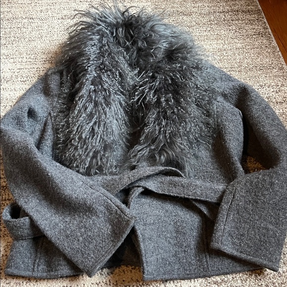 Chic Gray wool jacket with real lamb fur, medium size woman! So warm, chic - Picture 13 of 17